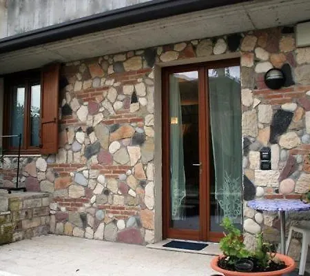 Familienfreundliches Mit Garten