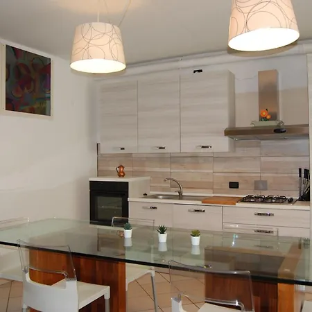 Familienfreundliches Mit Garten Desenzano del Garda
